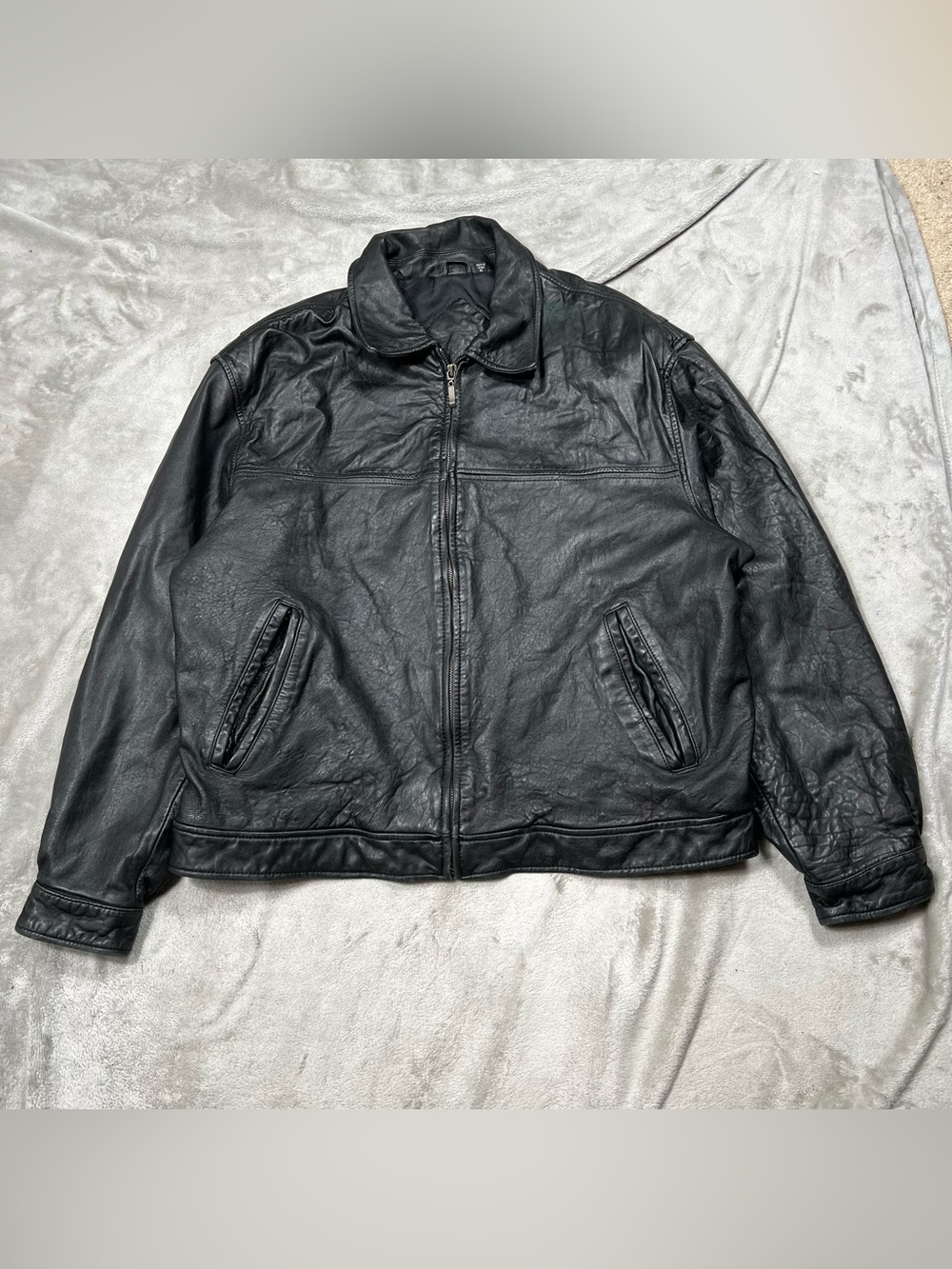 Vintage Roundtree and Yorke Leather Jacket Mens XL Black Lambskin Full Zip